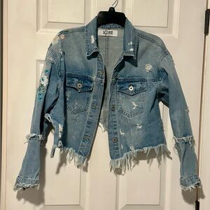 Caruso Caruso Women’s Cropped Distressed Jean Jacket with Flower Embroidery XS